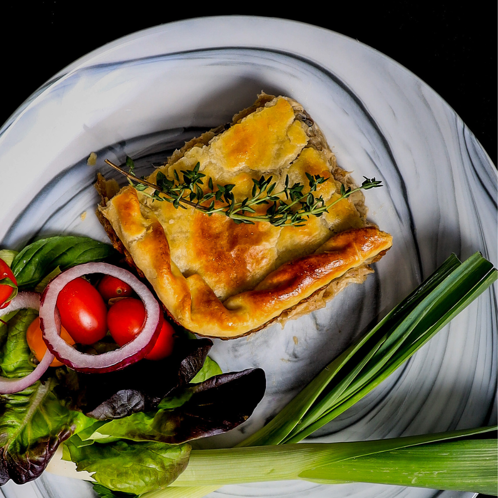 CHICKEN & MUSHROOM PIE
